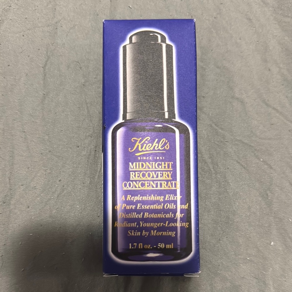 Kiehl's Midnight Recovery Elixir in Deep Blue